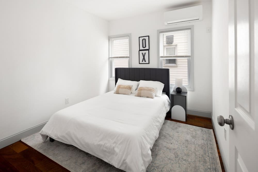 Photo of Bedroom in Queens
