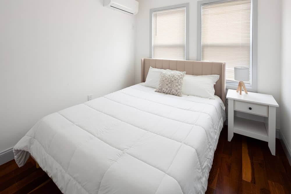 Photo of Bedroom in Queens