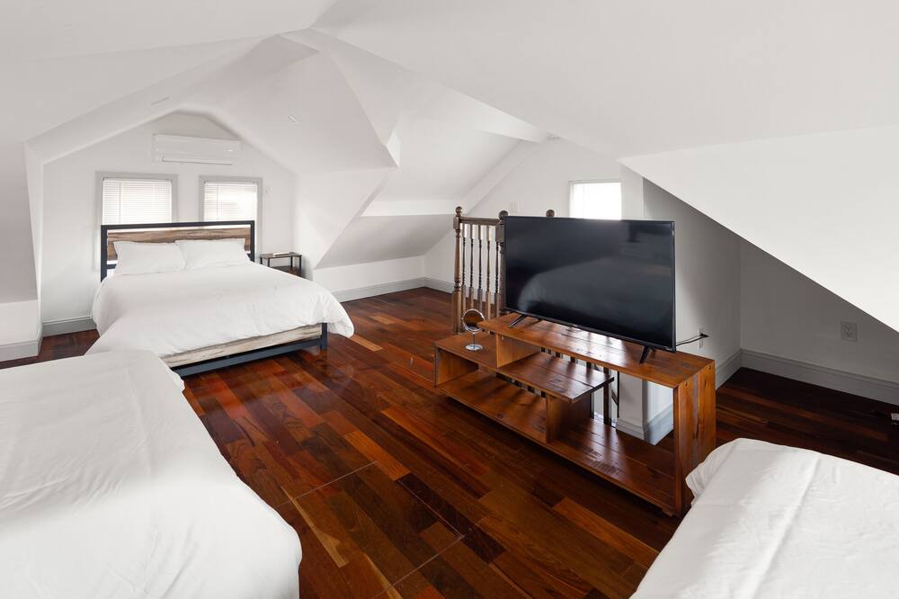 Photo of Bedroom in Queens