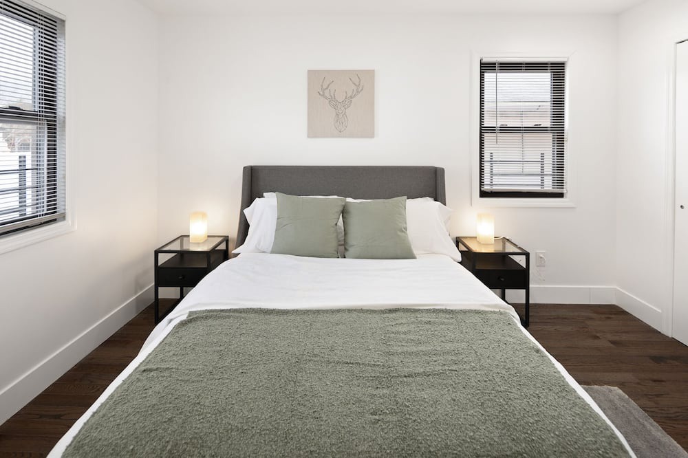 Photo of Bedroom in Queens