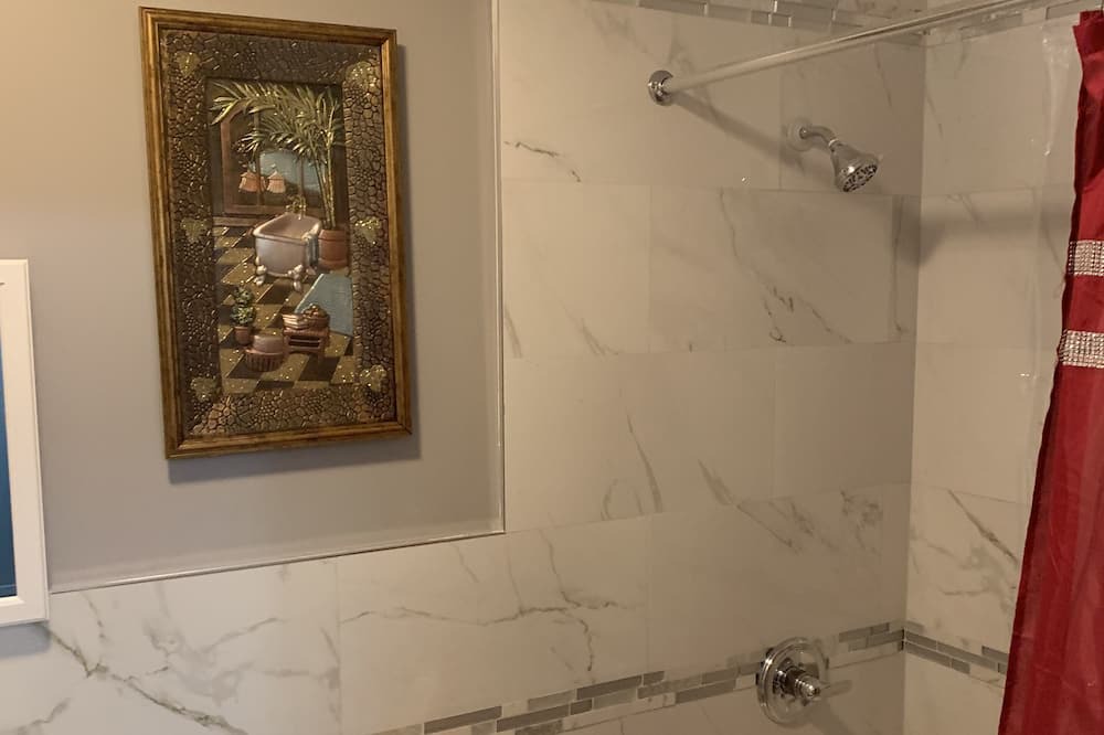 Photo of Bathroom in East New York