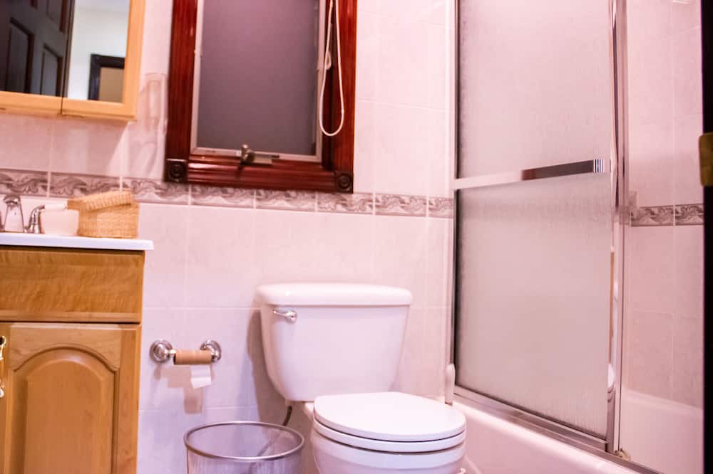 Photo of Bathroom in Bergen Beach