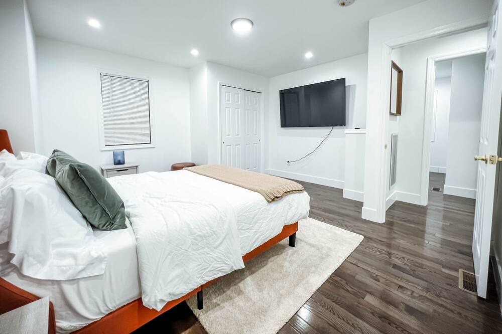 Photo of Bedroom in Queens