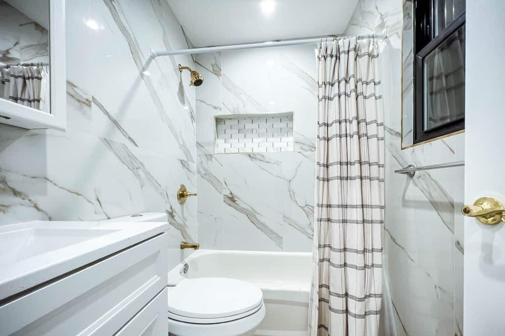 Photo of Bathroom in Queens