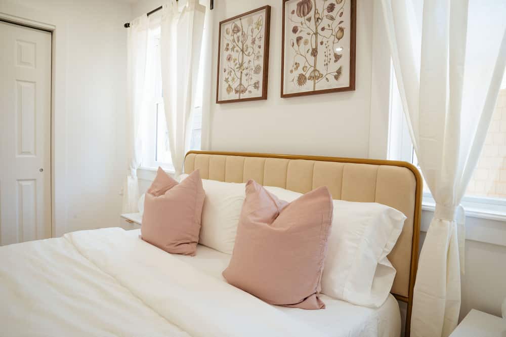 Photo of Bedroom in Queens