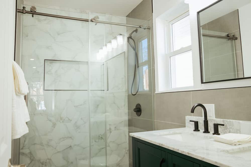 Photo of Bathroom in Queens