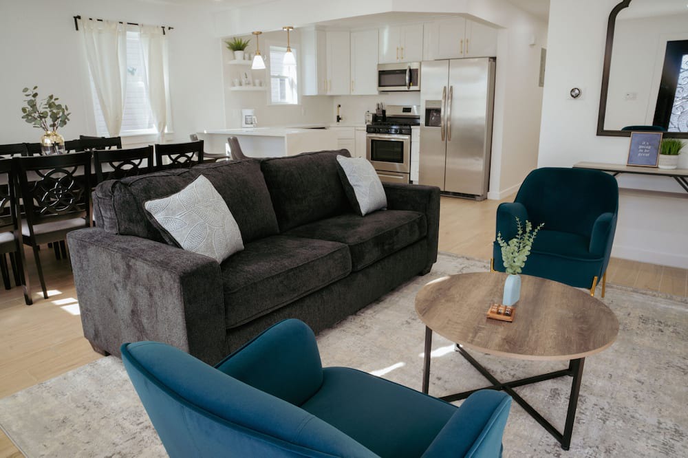 Photo of Livingroom in Queens