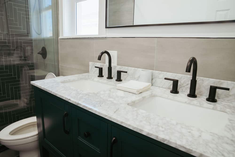 Photo of Bathroom in Queens