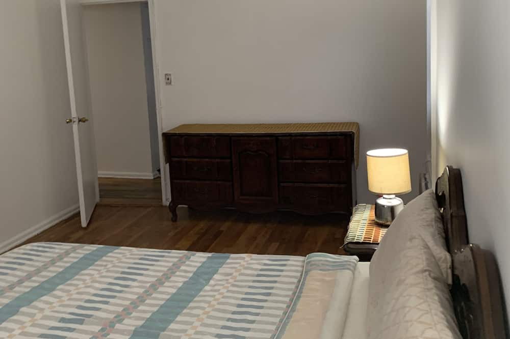 Photo of Bedroom in Queens