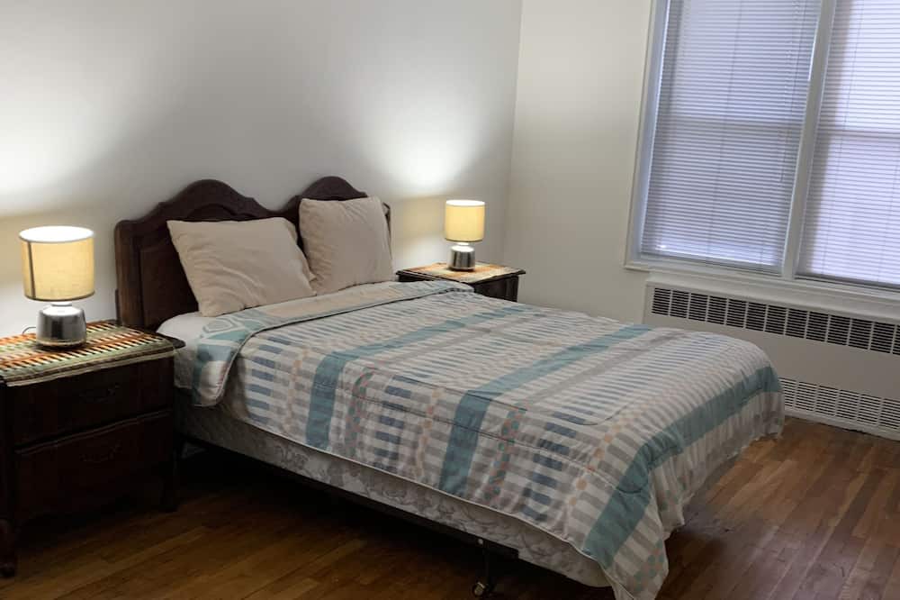 Photo of Bedroom in Queens