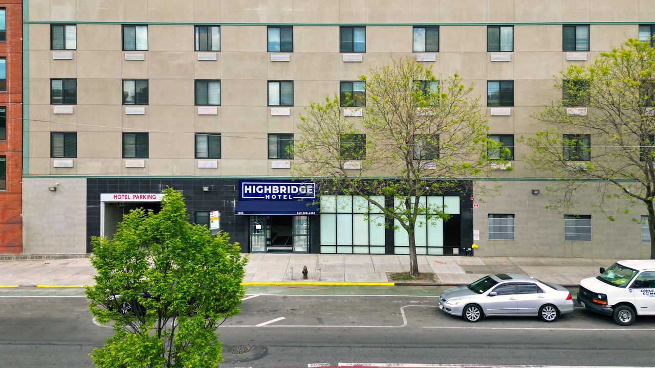 Photo of Outdoor in Highbridge