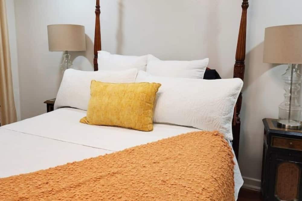 Photo of Bedroom in Canarsie