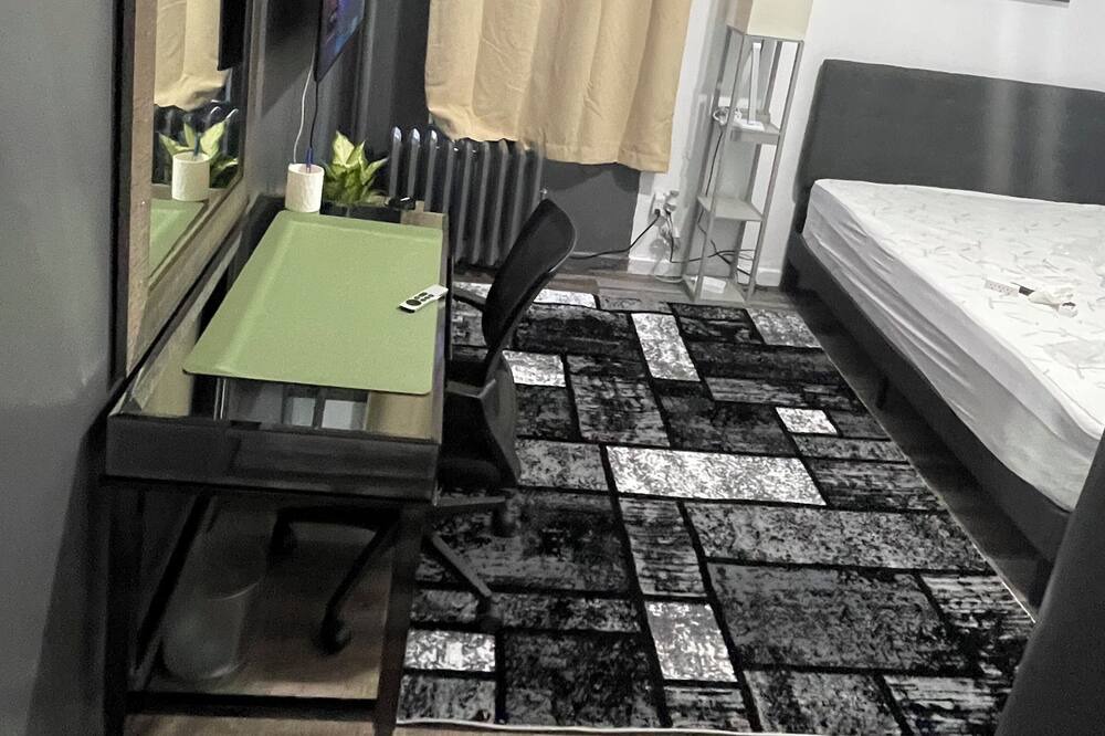 Photo of Bedroom in University Heights