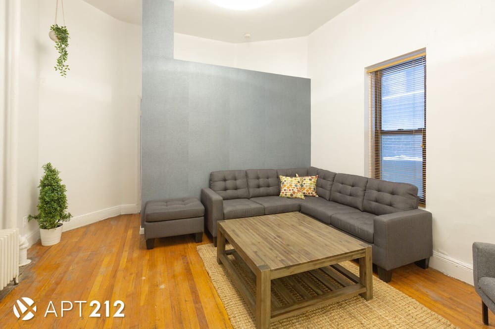 Photo of Livingroom in Ukrainian Village