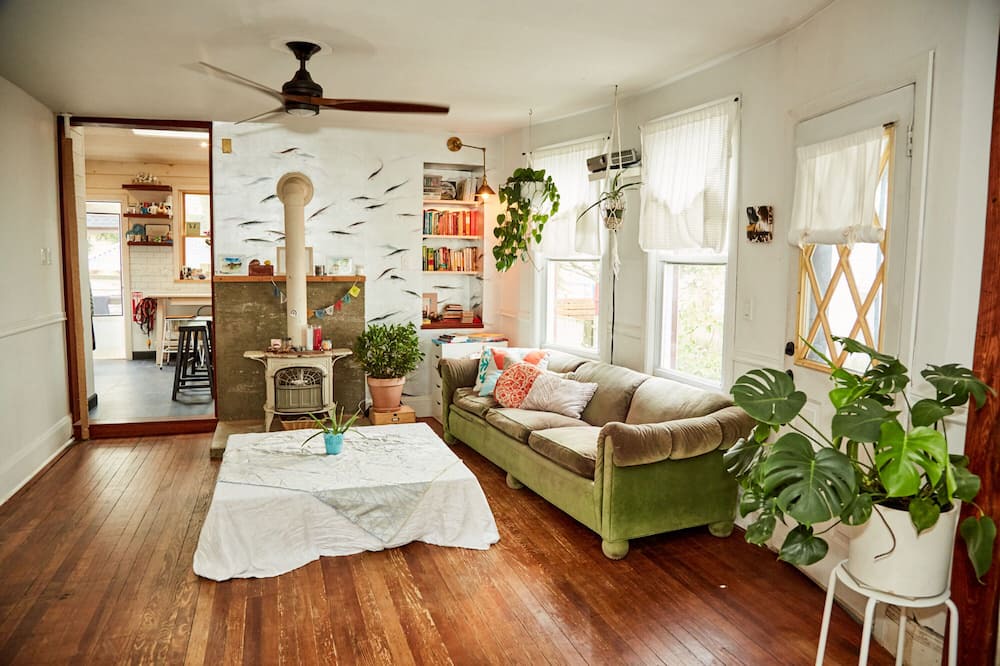 Photo of Livingroom in Queens