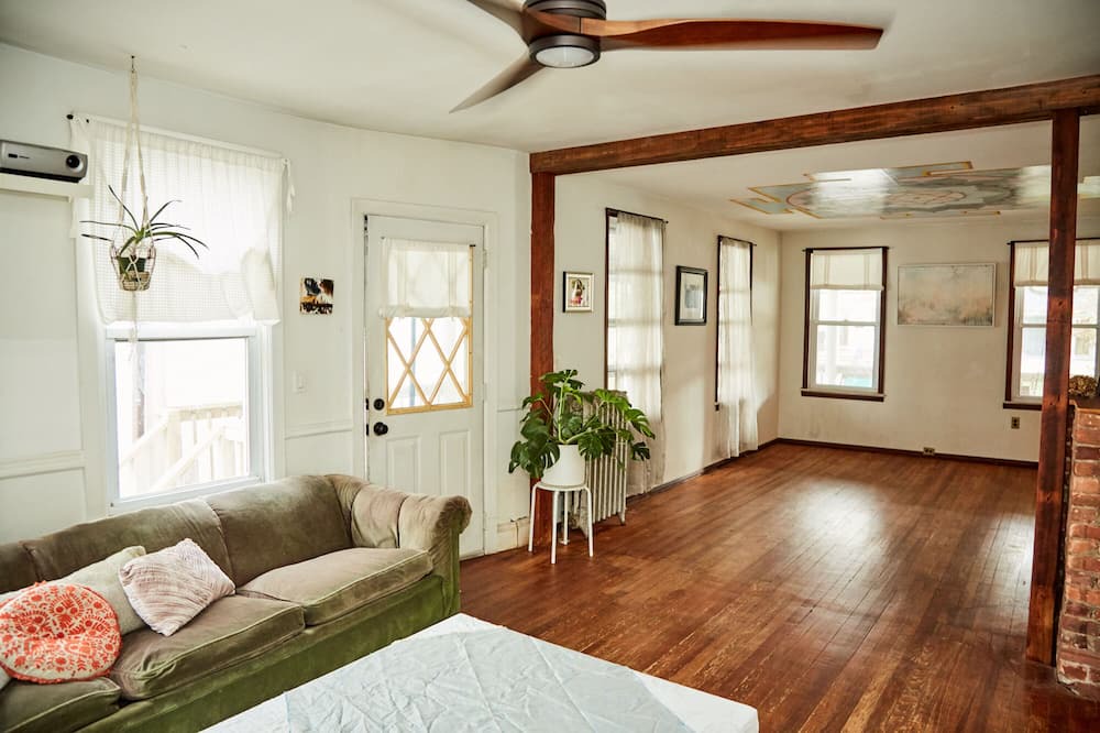 Photo of Bedroom in Queens