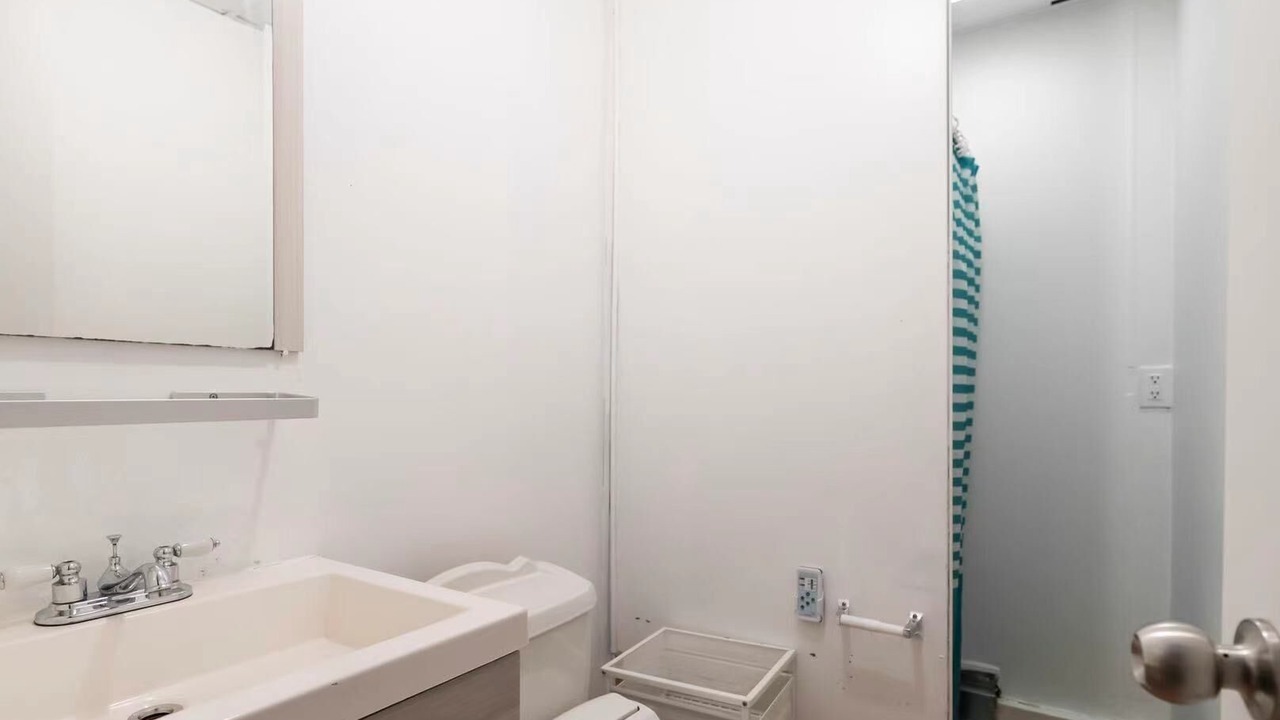 Photo of Bathroom in East Flushing