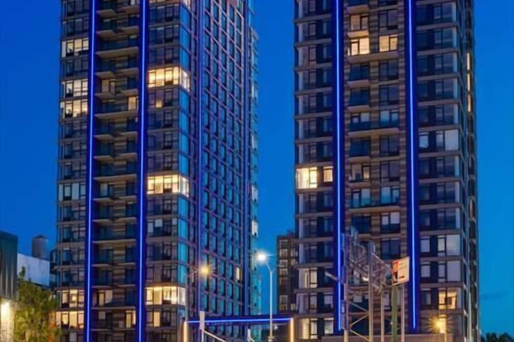 Photo of Outdoor in Mott Haven