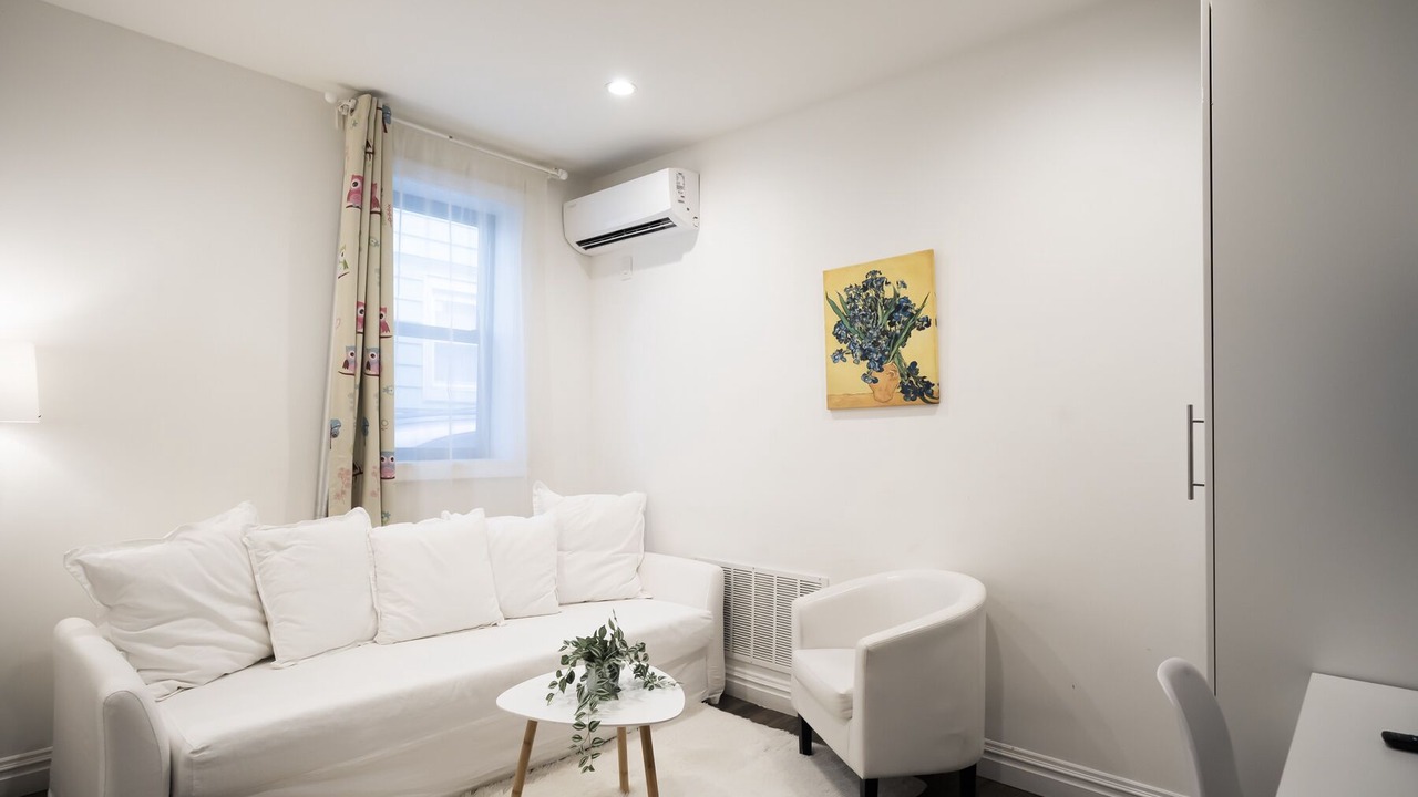 Photo of Livingroom in East Flushing