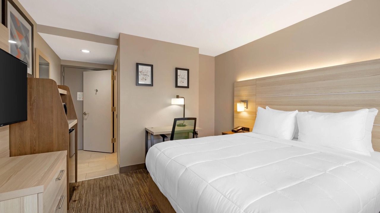 Photo of Bedroom in Travis - Chelsea
