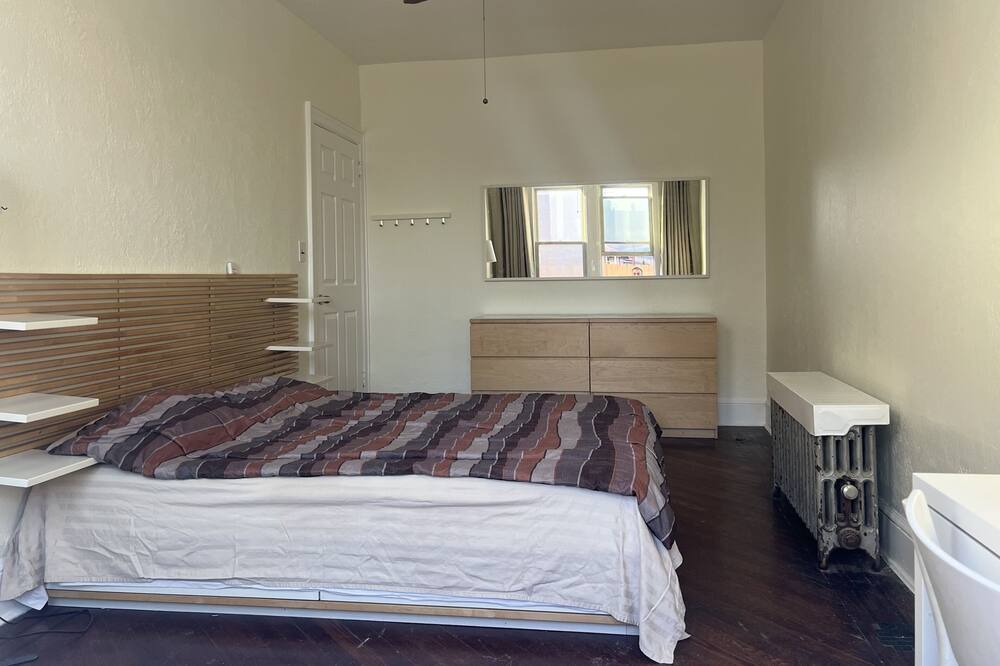 Photo of Bedroom in Queens
