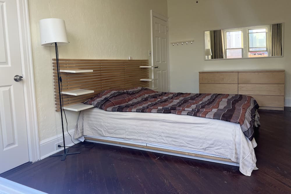 Photo of Bedroom in Queens