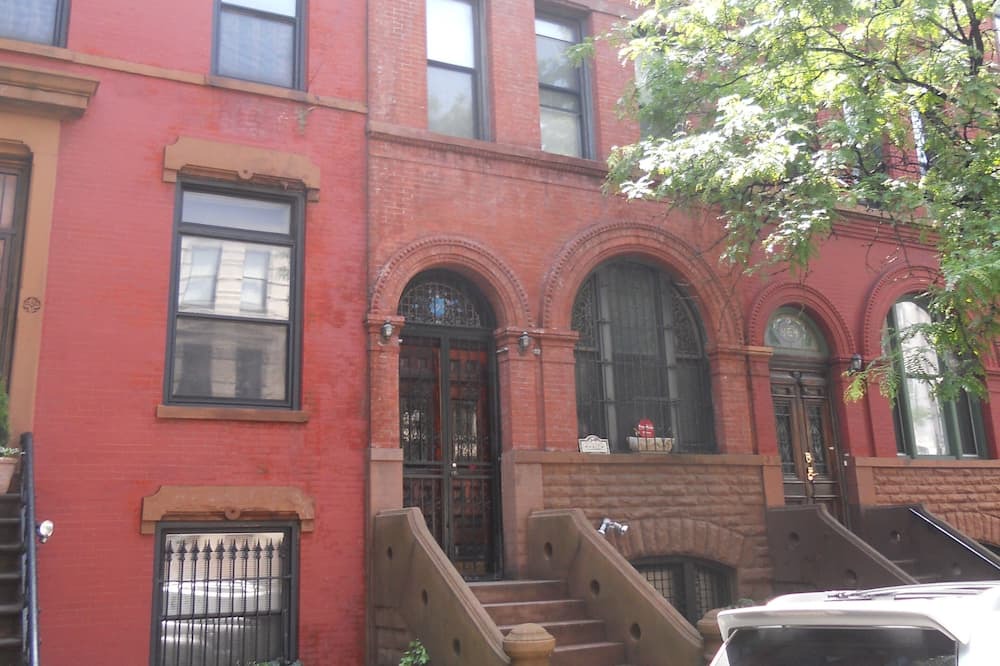 Photo of Outdoor in Upper Manhattan