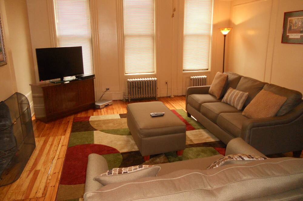 Photo of Bedroom in Upper Manhattan