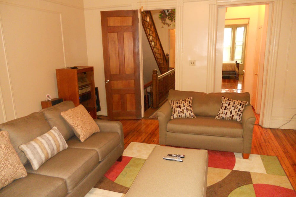 Photo of Livingroom in Upper Manhattan
