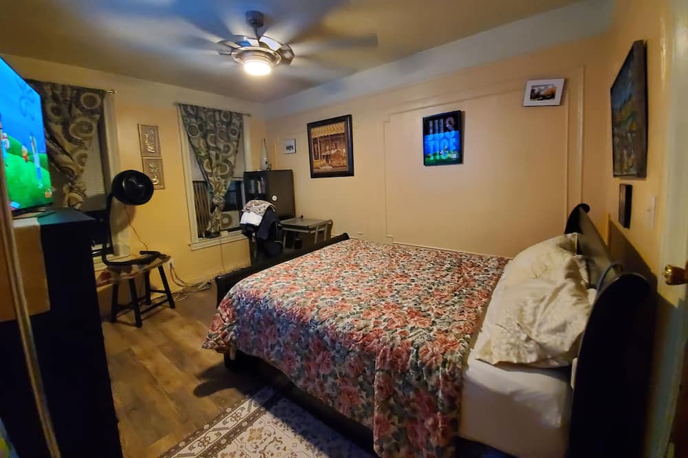 Photo of Bedroom in East Flatbush
