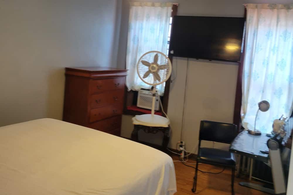 Photo of Bedroom in East Flatbush