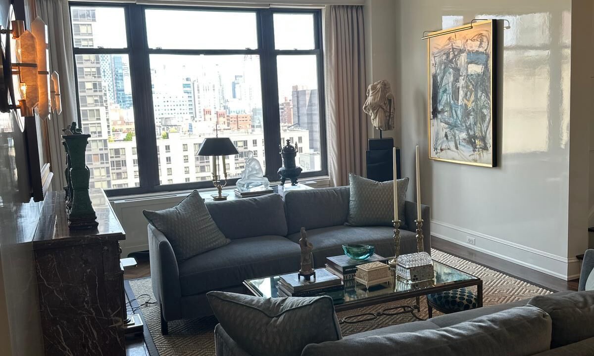 Photo of Livingroom in Central Park South