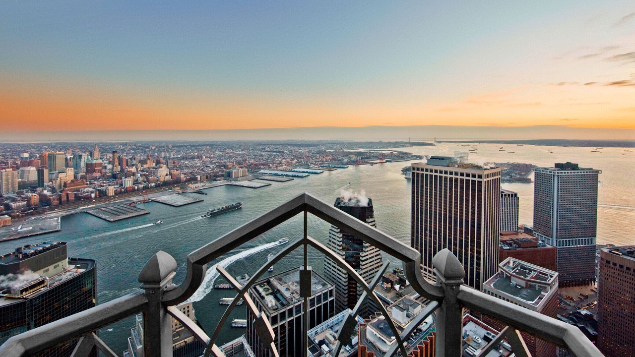 Photo of Patio Balcony in Financial District