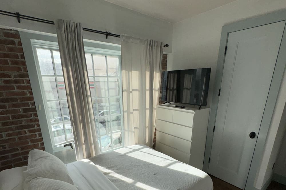 Photo of Bedroom in Bedford-Stuyvesant