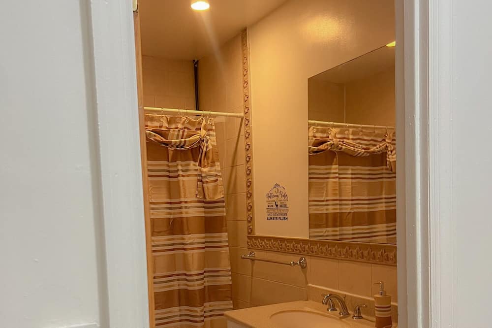 Photo of Bathroom in Queens
