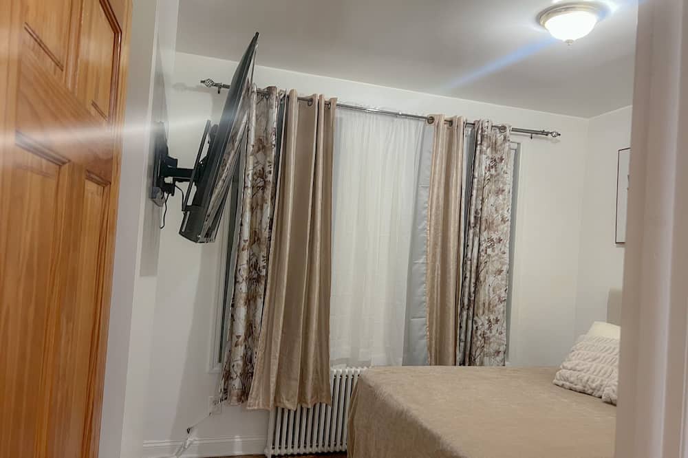 Photo of Bedroom in Queens