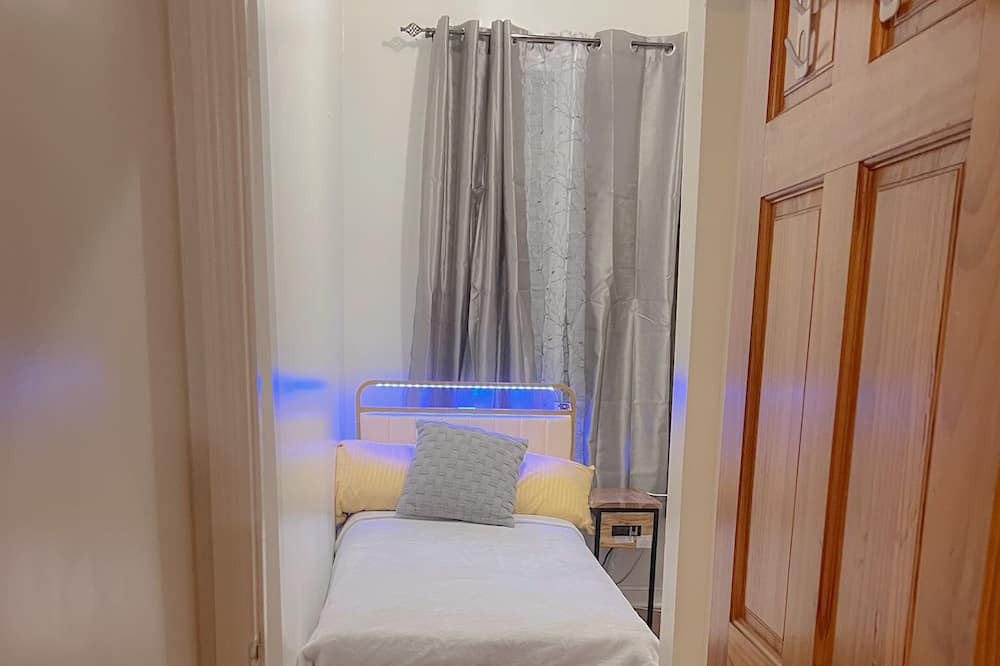 Photo of Bedroom in Queens