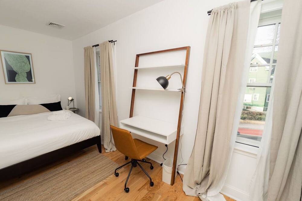 Photo of Bedroom in Ditmas Park
