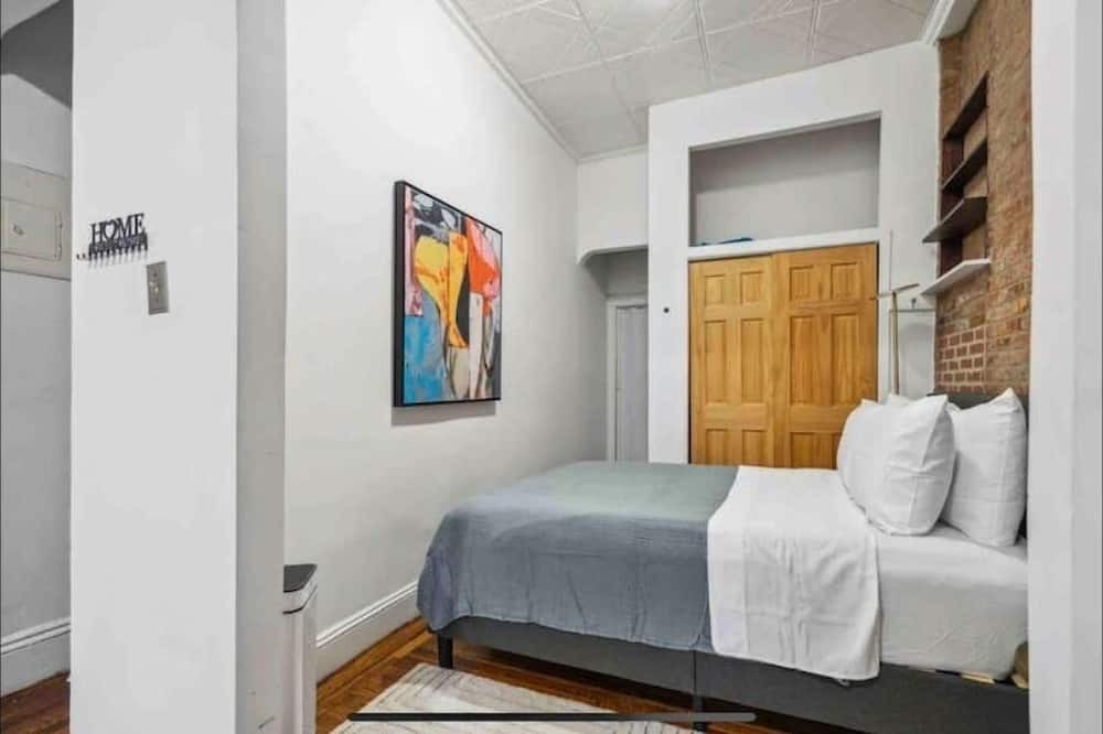 Photo of Bedroom in Gowanus
