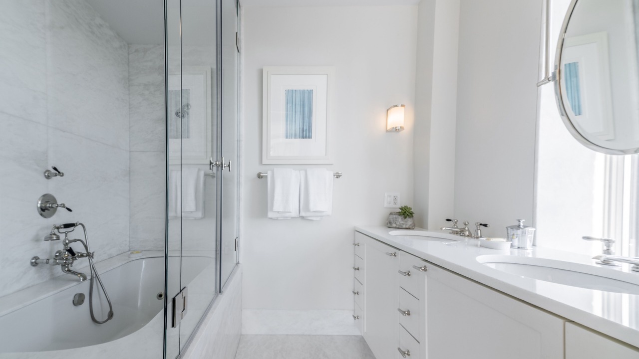 Photo of Bathroom in Uptown