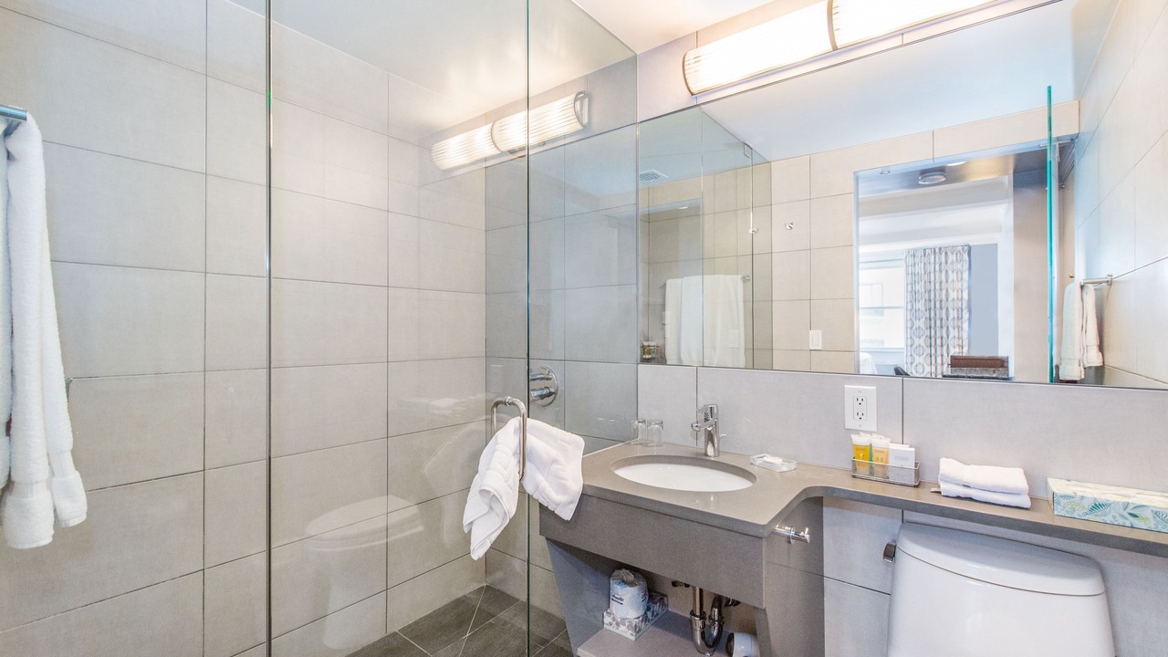 Photo of Bathroom in Central Park South