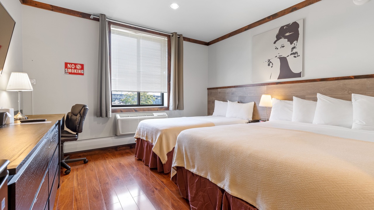 Photo of Bedroom in Hunters Point