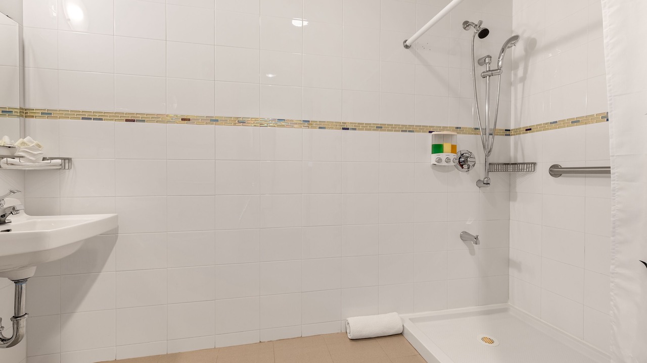 Photo of Bathroom in Hunters Point