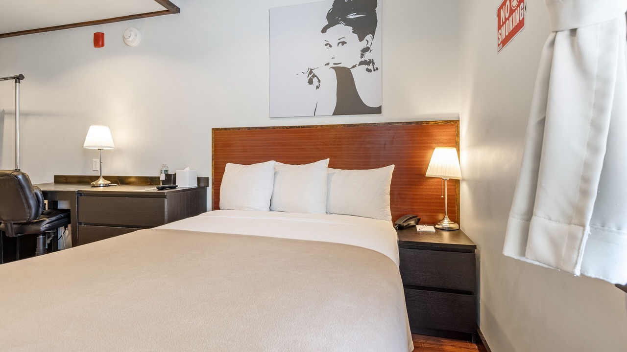 Photo of Bedroom in Hunters Point