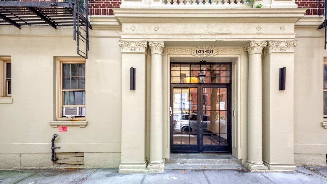 Photo of Outdoor in Brooklyn Heights