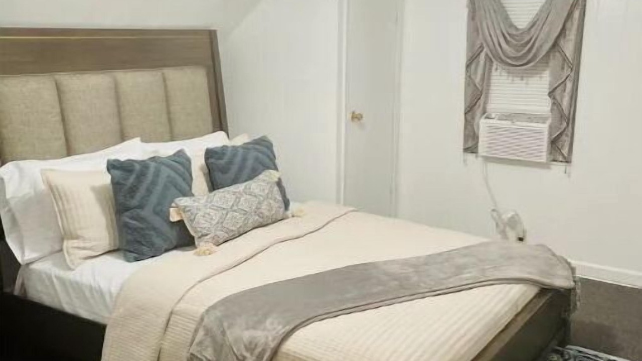 Photo of Bedroom in Queens