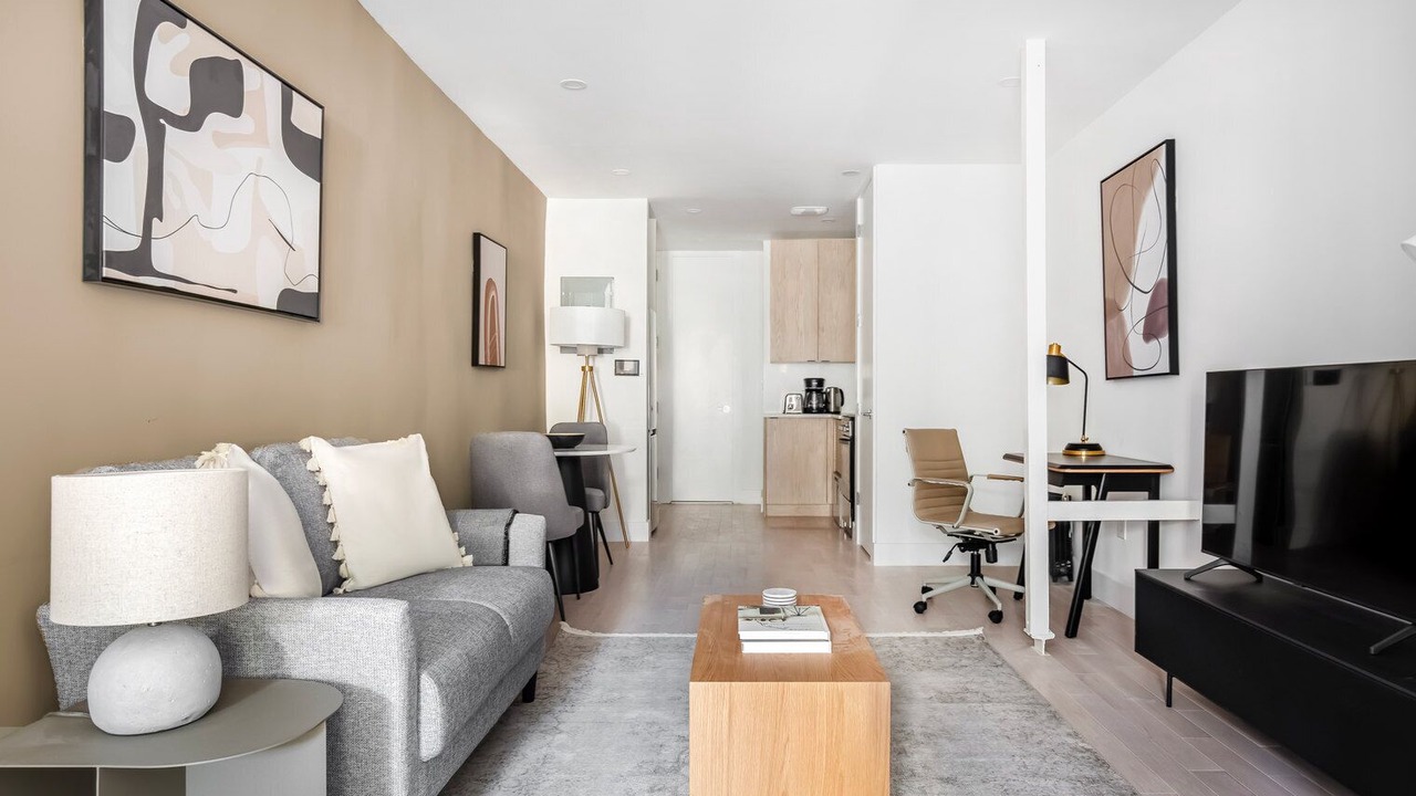 Photo of Livingroom in Ukrainian Village