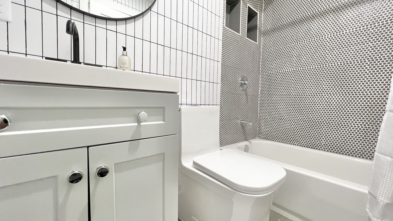 Photo of Bathroom in Mott Haven