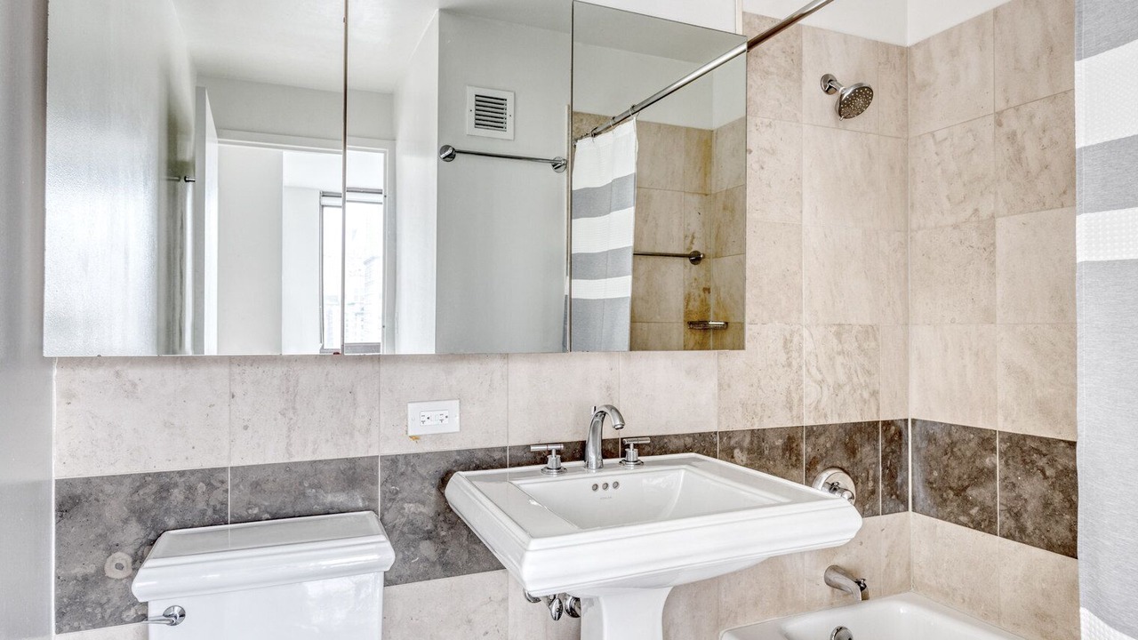 Photo of Bathroom in Union Square