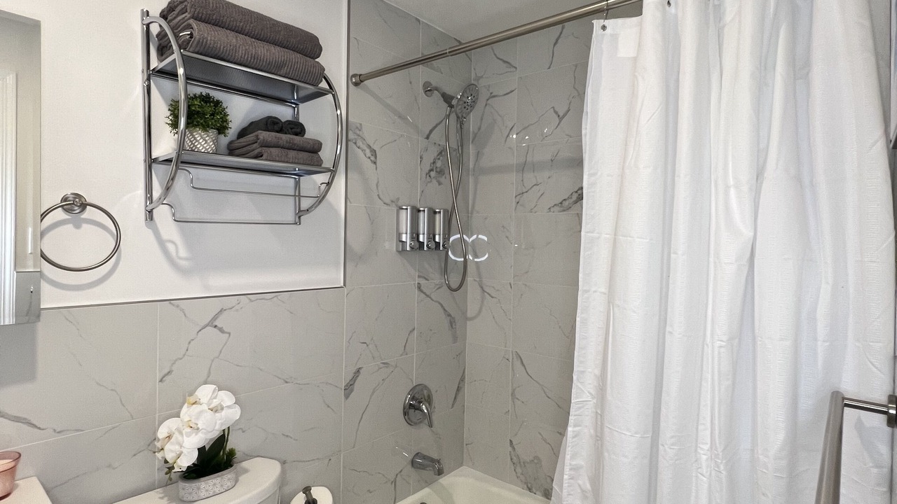 Photo of Bathroom in Bath Beach
